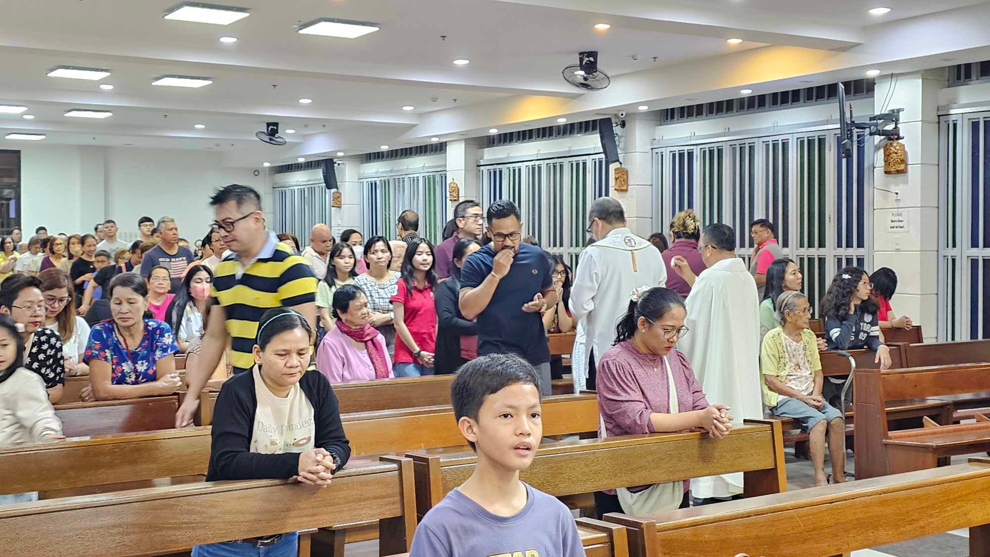 “Simbang Gabi” Masses begin at Manresa School, Paranaque