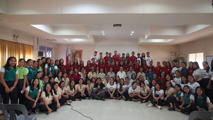 Sr. Emelinda C. Falsis, F.I., meets with the  Sisters, Faculty, and Staff of Panay-Guimaras Hijas de Jesus Schools