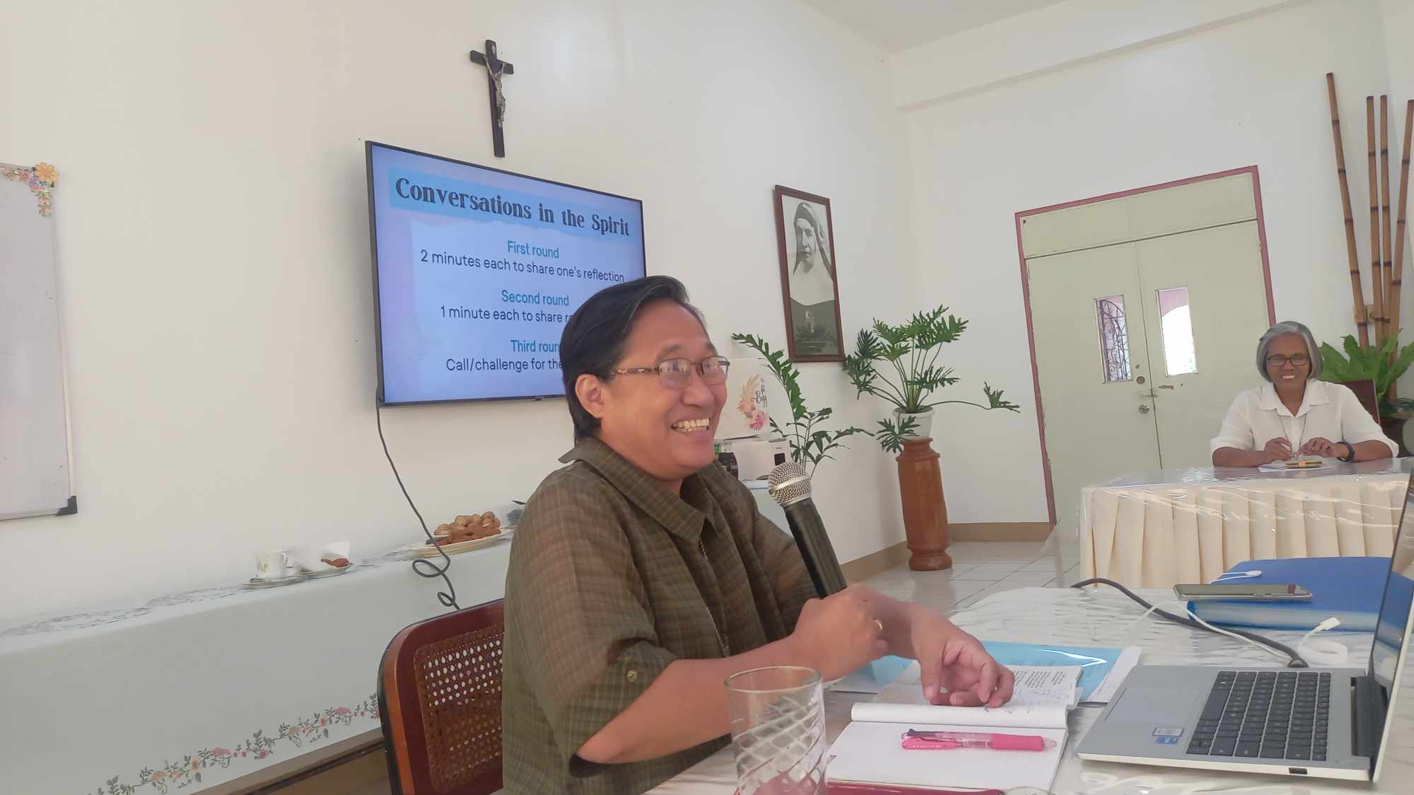 Provincial Superior Sr. Emelinda Falsis’ Canonical Visit to Panay-Guimaras Community